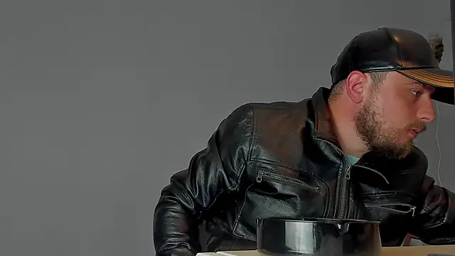 Snapshot of Master_Mark_Wayne chatting on 11-06-25, 11:44 Master Mark Wayne online show from 11-06-25, 11:44