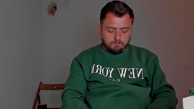 Snapshot of Master_Mark_Wayne chatting on 11-07-25, 04:07 Master Mark Wayne online show from 11-07-25, 04:07