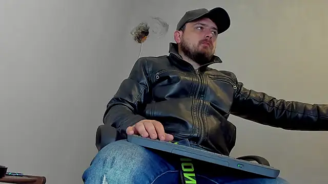 Snapshot of Master_Mark_Wayne chatting on 11-19-25, 11:21 Master Mark Wayne online show from 11-19-25, 11:21