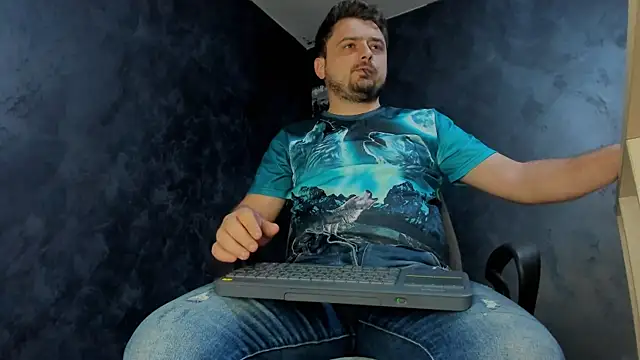 Snapshot of Master_Mark_Wayne chatting on 02-05-26, 08:02 Master Mark Wayne online show from 02-05-26, 08:02