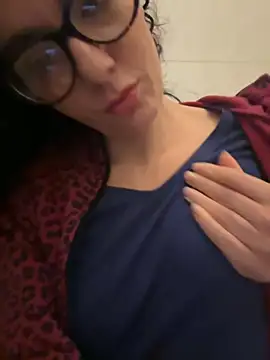 Snapshot of Strawberry_queen91 chatting on 11-28-25, 05:26 Strawberry queen91 online show from 11-28-25, 05:26