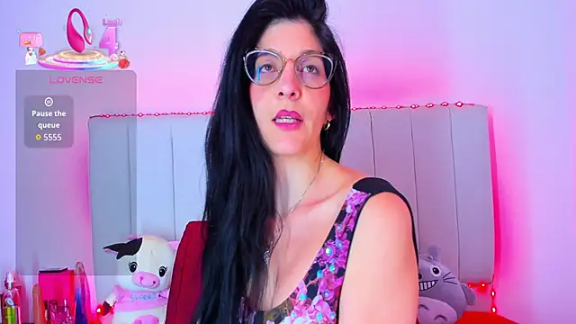 caro lyne  online show from 06-19-26, 05:50