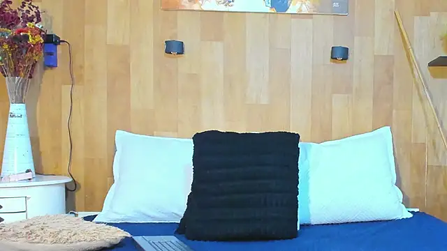 marianaa90 online show from 02-05-26, 04:11