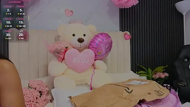 Madiee Rhea online show from 04-27-26, 09:02