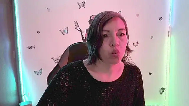 Lady breaks hearts online show from 03-03-26, 12:33