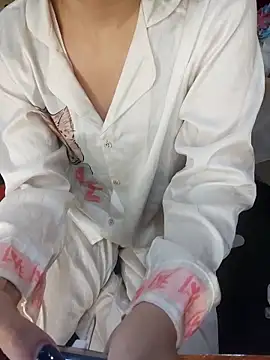 Snapshot of Lyly_sexy2k chatting on 12-03-25, 04:05 Lyly sexy2k online show from 12-03-25, 04:05