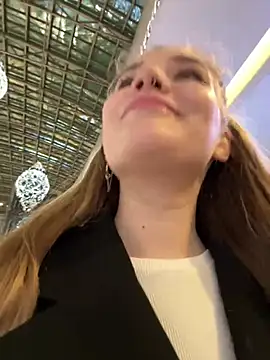 Snapshot of Holy_Tereza chatting on 12-15-24, 03:09 Holy Tereza online show from 12-15-24, 03:09