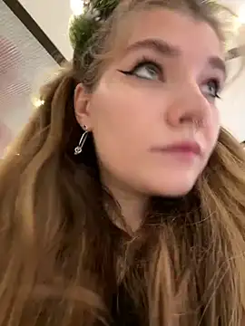 Snapshot of Holy_Tereza chatting on 12-21-24, 06:44 Holy Tereza online show from 12-21-24, 06:44