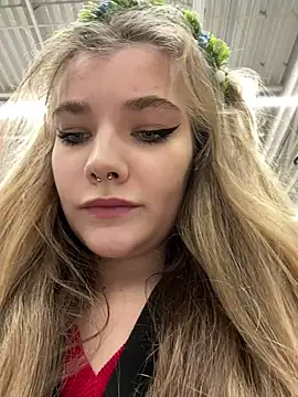 Snapshot of Holy_Tereza chatting on 12-22-24, 03:44 Holy Tereza online show from 12-22-24, 03:44