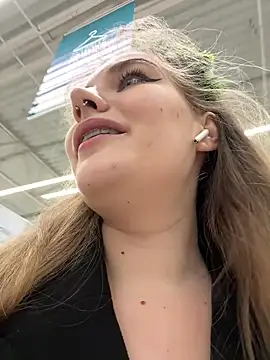 Snapshot of Holy_Tereza chatting on 12-25-24, 06:41 Holy Tereza online show from 12-25-24, 06:41