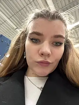 Snapshot of Holy_Tereza chatting on 01-05-25, 03:23 Holy Tereza online show from 01-05-25, 03:23