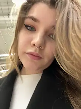 Snapshot of Holy_Tereza chatting on 01-10-25, 02:34 Holy Tereza online show from 01-10-25, 02:34