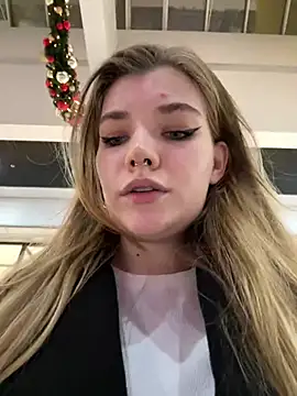 Snapshot of Holy_Tereza chatting on 01-10-25, 05:34 Holy Tereza online show from 01-10-25, 05:34