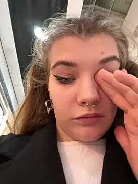 Snapshot of Holy_Tereza chatting on 01-12-25, 06:27 Holy Tereza online show from 01-12-25, 06:27