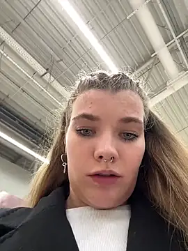 Snapshot of Holy_Tereza chatting on 02-25-25, 03:16 Holy Tereza online show from 02-25-25, 03:16