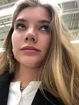 Snapshot of Holy_Tereza chatting on 02-26-25, 03:19 Holy Tereza online show from 02-26-25, 03:19