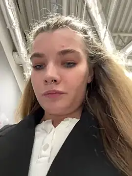 Snapshot of Holy_Tereza chatting on 03-02-25, 03:16 Holy Tereza online show from 03-02-25, 03:16