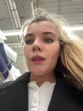 Snapshot of Holy_Tereza chatting on 03-05-25, 03:18 Holy Tereza online show from 03-05-25, 03:18