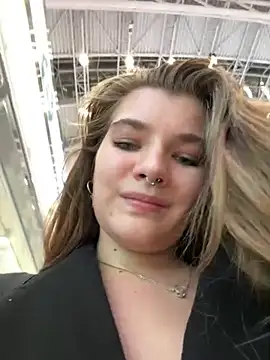 Snapshot of Holy_Tereza chatting on 03-11-25, 06:30 Holy Tereza online show from 03-11-25, 06:30