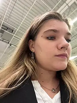 Snapshot of Holy_Tereza chatting on 03-19-25, 03:19 Holy Tereza online show from 03-19-25, 03:19