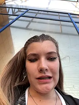 Snapshot of Holy_Tereza chatting on 09-09-25, 03:44 Holy Tereza online show from 09-09-25, 03:44