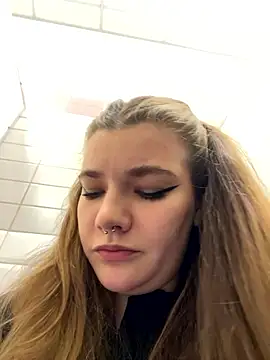 Snapshot of Holy_Tereza chatting on 12-14-25, 03:50 Holy Tereza online show from 12-14-25, 03:50