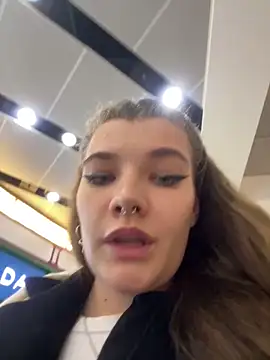 Snapshot of Holy_Tereza chatting on 12-16-25, 03:06 Holy Tereza online show from 12-16-25, 03:06