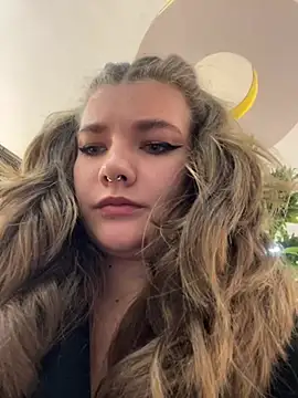 Snapshot of Holy_Tereza chatting on 03-27-26, 03:23 Holy Tereza online show from 03-27-26, 03:23