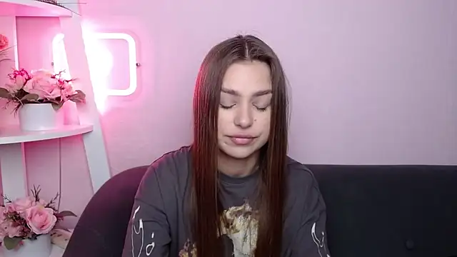 MilanaAngelAs online show from 04-21-26, 04:52