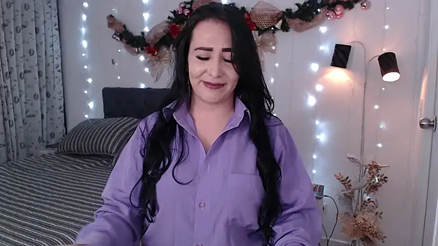 Snapshot of miawilson_1 chatting on 12-29-24, 04:05 miawilson 1 online show from 12-29-24, 04:05