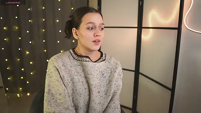 Addelin Moon online show from 01-18-25, 04:21