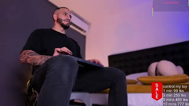 Snapshot of Matt_Ferrer chatting on 10-20-25, 08:09 Matt Ferrer online show from 10-20-25, 08:09