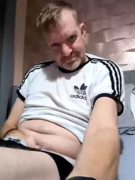 Snapshot of No-ties-fk chatting on 12-31-24, 10:15 No-ties-fk online show from 12-31-24, 10:15