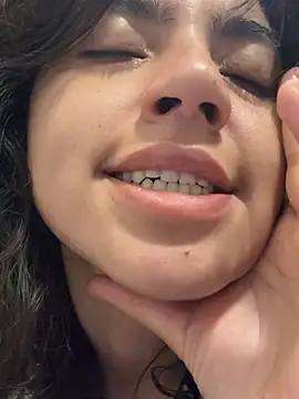 ViolettaSummer online show from 06-19-26, 12:31