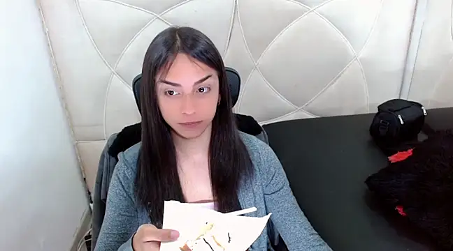 Snapshot of Dollbehavior_ chatting on 12-14-24, 03:51 Dollbehavior online show from 12-14-24, 03:51