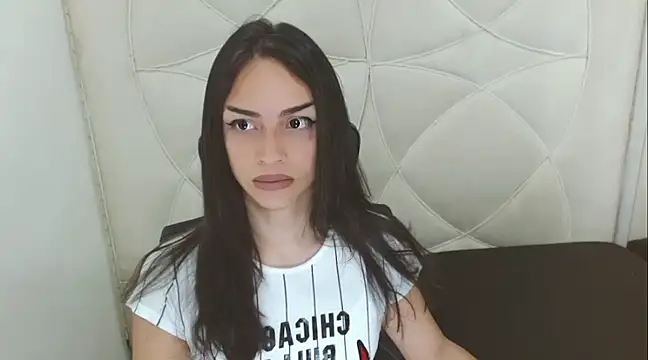 Snapshot of Dollbehavior_ chatting on 12-22-24, 08:05 Dollbehavior online show from 12-22-24, 08:05