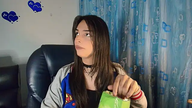 Snapshot of Dollbehavior_ chatting on 11-13-25, 01:26 Dollbehavior online show from 11-13-25, 01:26