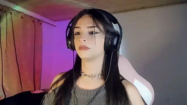 Snapshot of Dollbehavior_ chatting on 02-04-26, 04:29 Dollbehavior online show from 02-04-26, 04:29