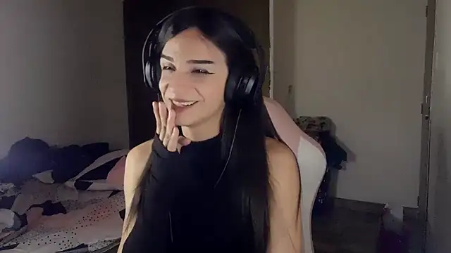 Snapshot of Dollbehavior_ chatting on 04-03-26, 08:34 Dollbehavior online show from 04-03-26, 08:34