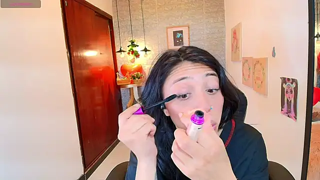 Snapshot of REDHOTTER_ chatting on 02-22-25, 07:58 REDHOTTER online show from 02-22-25, 07:58