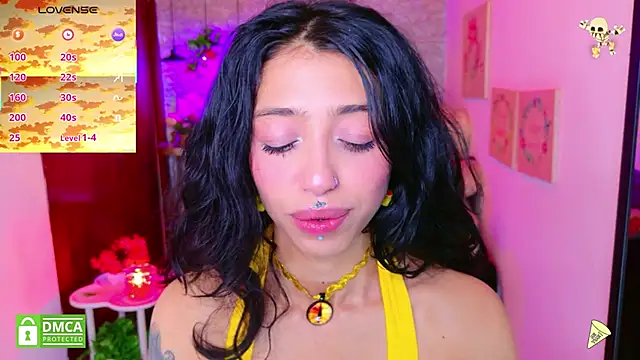 Snapshot of REDHOTTER_ chatting on 11-04-25, 08:19 REDHOTTER online show from 11-04-25, 08:19