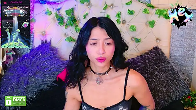 Snapshot of REDHOTTER_ chatting on 11-27-25, 08:11 REDHOTTER online show from 11-27-25, 08:11