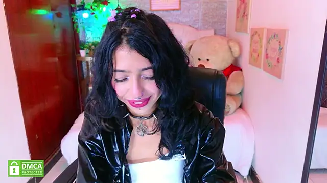 Snapshot of REDHOTTER_ chatting on 01-07-26, 10:12 REDHOTTER online show from 01-07-26, 10:12