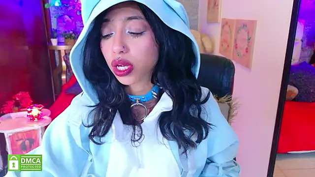 Snapshot of REDHOTTER_ chatting on 01-12-26, 08:03 REDHOTTER online show from 01-12-26, 08:03