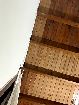 Snapshot of lupitta_1 chatting on 12-22-25, 04:20 lupitta 1 online show from 12-22-25, 04:20