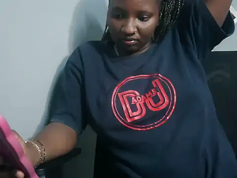 Snapshot of chocolatejade chatting on 12-01-24, 04:29 chocolatejade online show from 12-01-24, 04:29