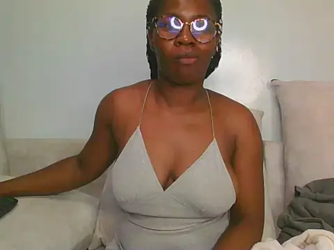 lisaa544 online show from 06-30-26, 05:41