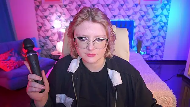 CoolTatis online show from 04-24-26, 06:05