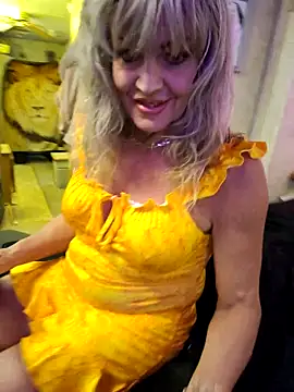 annika lately online show from 10-17-25, 03:42