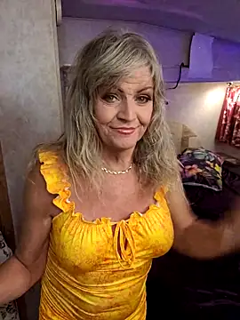 annika lately online show from 11-18-25, 03:34